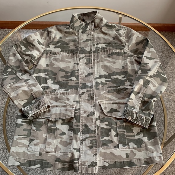 Universal Thread Camouflage Jacket - Picture 15 of 15